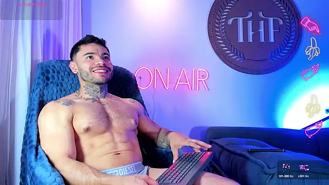 thiagoferrari2 online show from October 26, 2025, 1:00 am