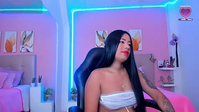 Snapshot of Molly_h0t chatting on November 11, 2025, 12:27 pm Molly h0t online show from November 11, 2025, 12:27 pm