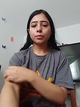 Emilybutterfly1 online show from October 24, 2025, 4:58 pm