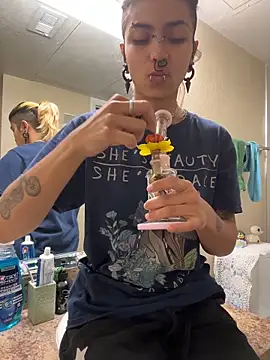 Harley cams online show from December 15, 2025, 4:00 pm