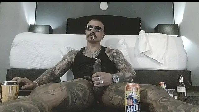 Snapshot of danilog515 chatting on October 8, 2025, 6:22 am danilog515 online show from October 8, 2025, 6:22 am