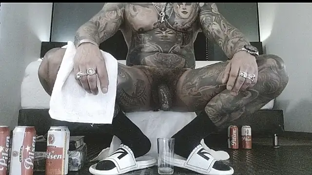 Snapshot of danilog515 chatting on October 27, 2025, 9:08 pm danilog515 online show from October 27, 2025, 9:08 pm