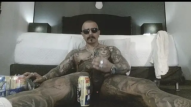 Snapshot of danilog515 chatting on November 18, 2025, 7:13 am danilog515 online show from November 18, 2025, 7:13 am