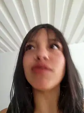 chloe 03  online show from October 7, 2025, 7:55 pm