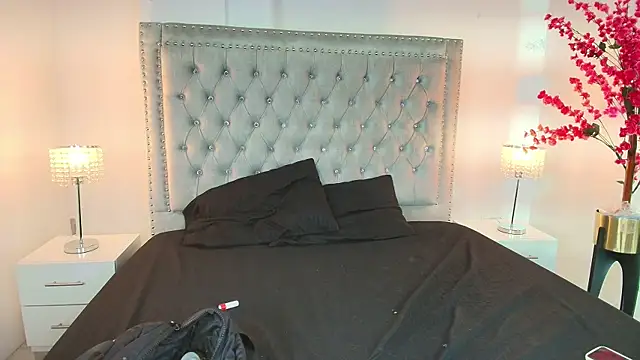 Lia adamsss online show from October 10, 2025, 3:49 am