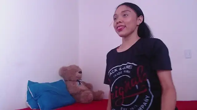 sharon sexy  online show from December 1, 2025, 8:03 pm