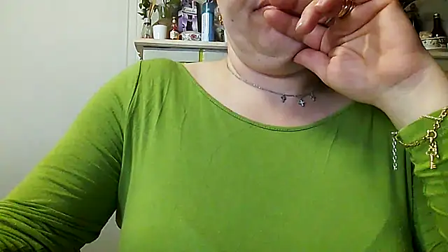 Snapshot of mimi19820 chatting on March 17, 2025, 8:18 am mimi19820 online show from March 17, 2025, 8:18 am