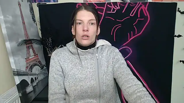 Snapshot of VanessaRey_ chatting on March 18, 2025, 7:41 am VanessaRey online show from March 18, 2025, 7:41 am
