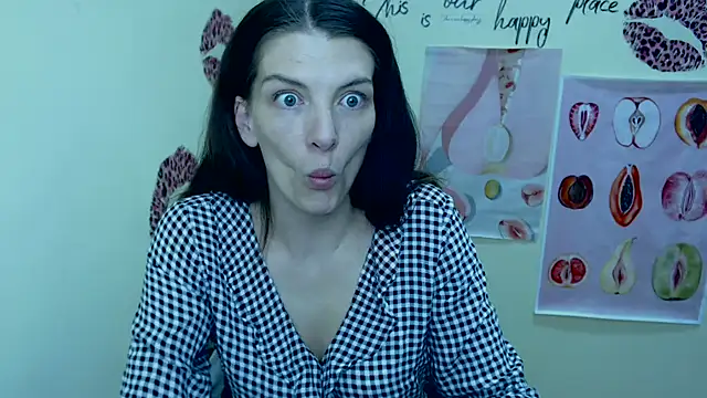 Snapshot of VanessaRey_ chatting on March 21, 2025, 10:50 am VanessaRey online show from March 21, 2025, 10:50 am