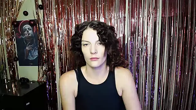 Snapshot of VanessaRey_ chatting on October 6, 2025, 6:11 am VanessaRey online show from October 6, 2025, 6:11 am