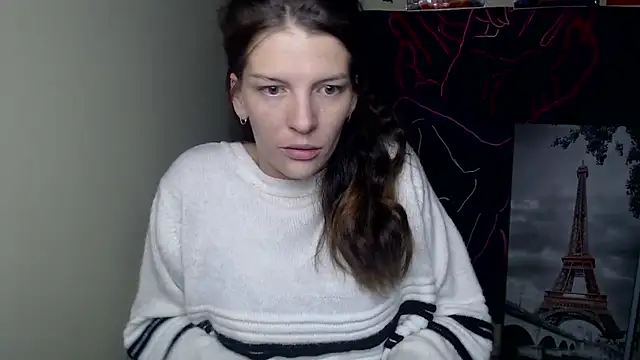 Snapshot of VanessaRey_ chatting on October 10, 2025, 5:28 am VanessaRey online show from October 10, 2025, 5:28 am