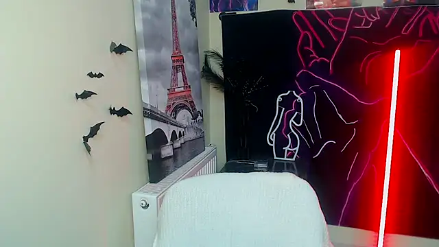 Snapshot of VanessaRey_ chatting on November 13, 2025, 5:50 am VanessaRey online show from November 13, 2025, 5:50 am