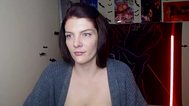 Snapshot of VanessaRey_ chatting on November 29, 2025, 6:00 pm VanessaRey online show from November 29, 2025, 6:00 pm