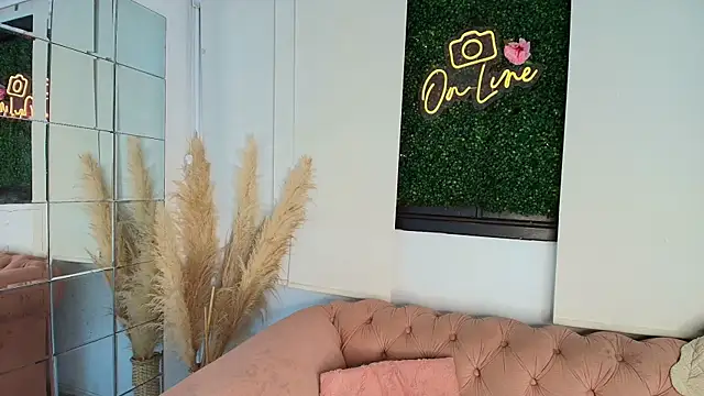 Snapshot of juliana_luque chatting on November 2, 2025, 12:07 pm juliana luque online show from November 2, 2025, 12:07 pm