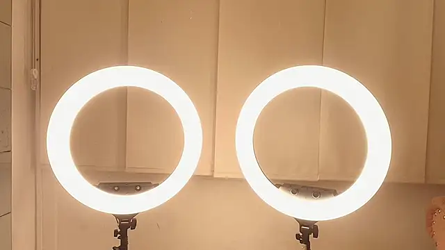 Snapshot of juliana_luque chatting on December 3, 2025, 12:03 pm juliana luque online show from December 3, 2025, 12:03 pm