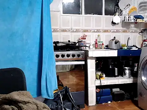 AlanaHotxx online show from October 28, 2025, 7:34 am