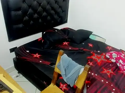 Snapshot of kevinkewman chatting on October 24, 2025, 1:40 pm kevinkewman online show from October 24, 2025, 1:40 pm