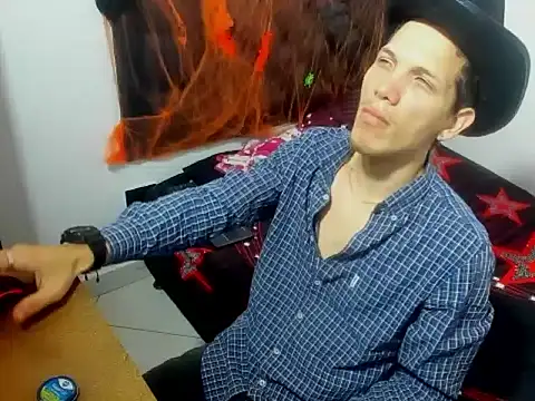 Snapshot of kevinkewman chatting on October 30, 2025, 11:55 am kevinkewman online show from October 30, 2025, 11:55 am