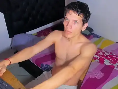 Snapshot of kevinkewman chatting on November 23, 2025, 6:41 pm kevinkewman online show from November 23, 2025, 6:41 pm