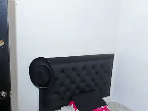 Snapshot of kevinkewman chatting on December 3, 2025, 10:35 am kevinkewman online show from December 3, 2025, 10:35 am