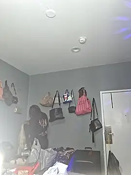 Snapshot of ItsBarbieBitcxxxx69 chatting on November 6, 2025, 2:45 am ItsBarbieBitcxxxx69 online show from November 6, 2025, 2:45 am