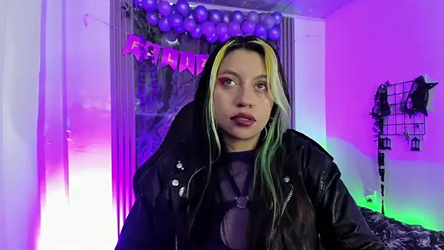 Snapshot of midory_ chatting on November 27, 2025, 7:21 am midory online show from November 27, 2025, 7:21 am