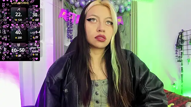 Snapshot of midory_ chatting on December 15, 2025, 4:06 am midory online show from December 15, 2025, 4:06 am