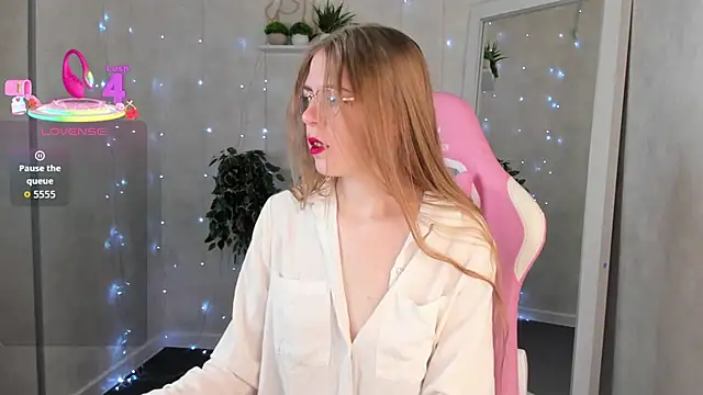 Joann Shermann online show from November 30, 2025, 1:09 am