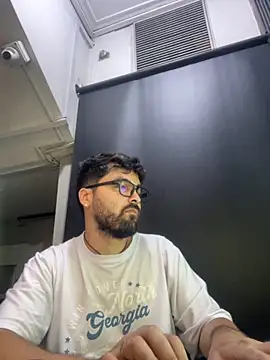 Snapshot of Freakydrag chatting on September 23, 2025, 2:03 am Freakydrag online show from September 23, 2025, 2:03 am