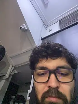 Snapshot of Freakydrag chatting on November 16, 2025, 4:18 am Freakydrag online show from November 16, 2025, 4:18 am