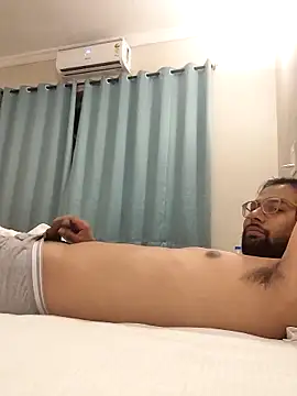 Snapshot of UAjit chatting on November 2, 2025, 7:05 pm UAjit online show from November 2, 2025, 7:05 pm