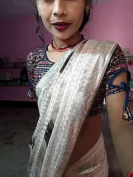 Eshna Dabral online show from December 2, 2025, 3:45 am