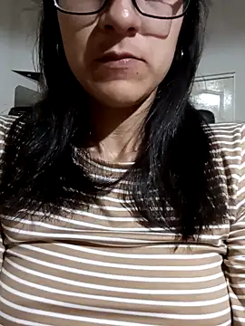 Snapshot of Camilitah chatting on October 5, 2025, 8:40 pm Camilitah online show from October 5, 2025, 8:40 pm