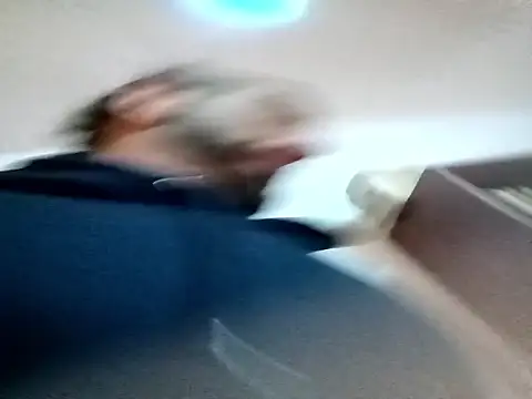 Dokonaly online show from October 28, 2025, 3:43 am