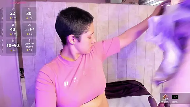 Elaine87  online show from October 29, 2025, 8:43 pm