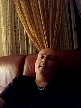 Snapshot of Alexis_Bull chatting on September 23, 2025, 9:29 pm Alexis Bull online show from September 23, 2025, 9:29 pm