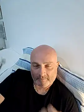 Snapshot of Alexis_Bull chatting on October 3, 2025, 6:16 pm Alexis Bull online show from October 3, 2025, 6:16 pm