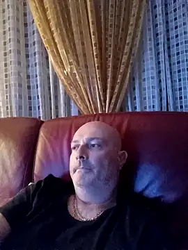 Snapshot of Alexis_Bull chatting on October 15, 2025, 10:21 pm Alexis Bull online show from October 15, 2025, 10:21 pm