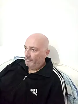 Snapshot of Alexis_Bull chatting on October 16, 2025, 5:14 pm Alexis Bull online show from October 16, 2025, 5:14 pm