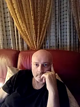 Snapshot of Alexis_Bull chatting on October 19, 2025, 9:59 pm Alexis Bull online show from October 19, 2025, 9:59 pm