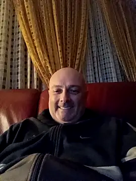 Snapshot of Alexis_Bull chatting on October 22, 2025, 11:04 pm Alexis Bull online show from October 22, 2025, 11:04 pm
