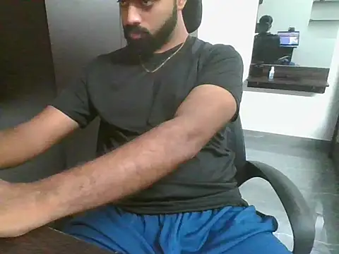 lovelyakash69 online show from October 22, 2025, 4:02 am