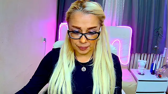 KatrinaCharm online show from September 11, 2025, 6:13 am