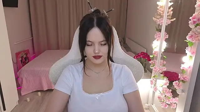 Snapshot of Betty__Davvis chatting on October 25, 2025, 2:13 pm Betty Davvis online show from October 25, 2025, 2:13 pm