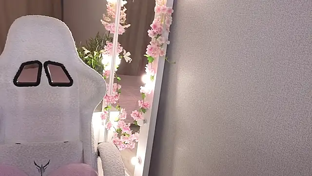 Snapshot of Betty__Davvis chatting on November 17, 2025, 2:12 pm Betty Davvis online show from November 17, 2025, 2:12 pm