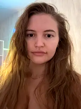 TesssaHart online show from September 29, 2025, 7:40 pm