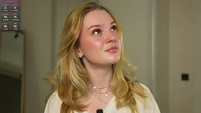 Cyberheart  online show from November 28, 2025, 4:53 pm