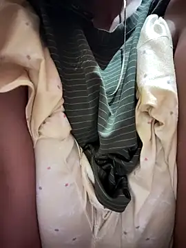 Snapshot of Desi_Bhabi_01 chatting on October 2, 2025, 5:47 am Desi Bhabi 01 online show from October 2, 2025, 5:47 am