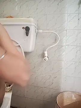 Snapshot of Desi_Bhabi_01 chatting on October 9, 2025, 6:44 am Desi Bhabi 01 online show from October 9, 2025, 6:44 am