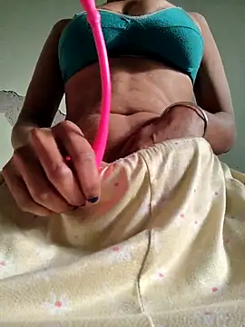 Snapshot of Desi_Bhabi_01 chatting on December 1, 2025, 3:33 am Desi Bhabi 01 online show from December 1, 2025, 3:33 am